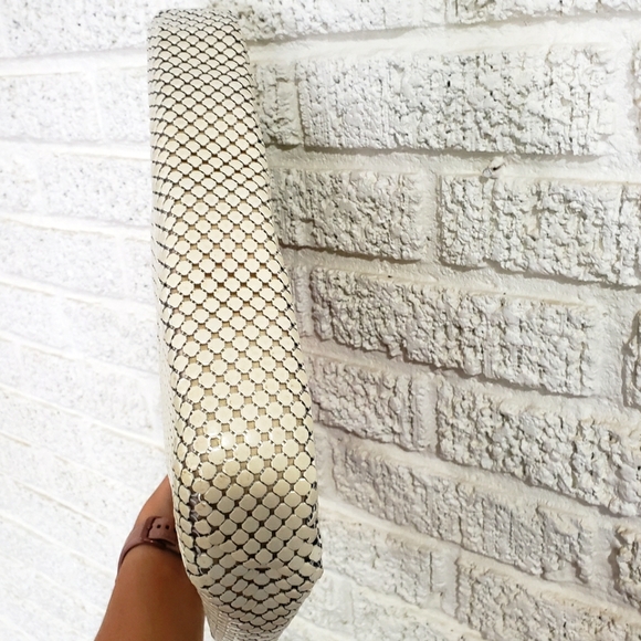 Vintage 1920's Whiting & Davis Co White Mesh Purse - Picture 8 of 9